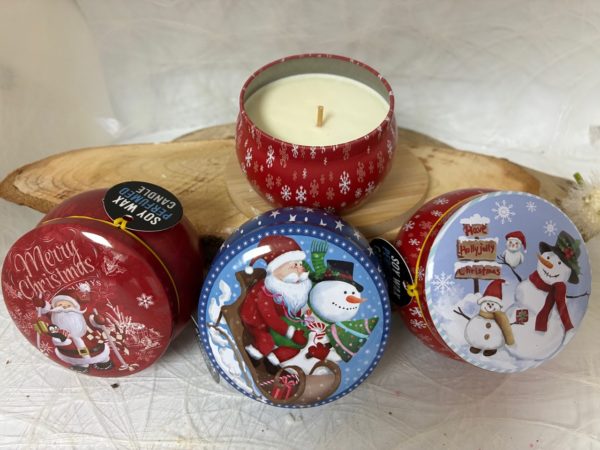 Weihnachtskerzen in Dosen