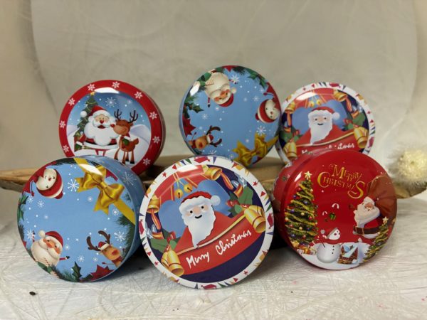 Weihnachtsdosen leer